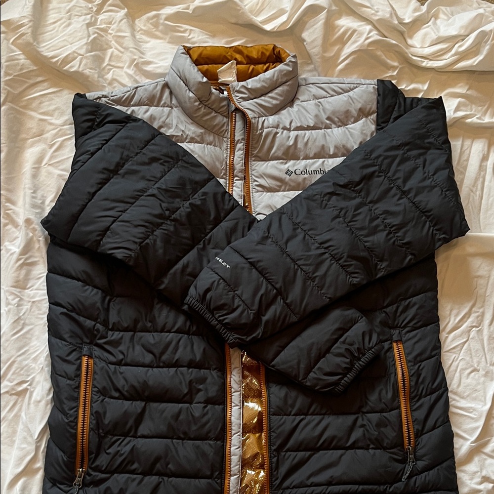 Columbia Men’s Black and Silver Puffer Jacket